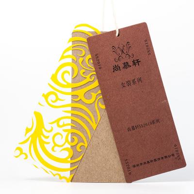 China Los zapatos de papel de encargo de Brown Kraft marcan etiquetas con etiqueta plásticas con la impresión del diseño en venta