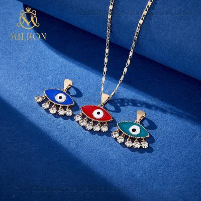 China Charm W2221 Fashion Simple Bling Iced Out Zircon Diamond 18k Gold Plated Evil Eye Pendant for sale