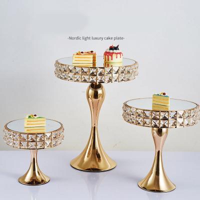 China Standable Wedding Metal Cake Display Stand With Mirror Dish Top Diameter Beaded Crystal Metal Cake Pedestal Snack Tray Baking Party/ for sale