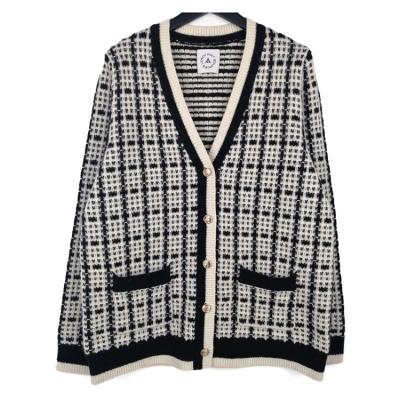 China Custom Made Anti-wrinkle Fashion Ladies V-Neck Checkerboard Elegant Ladies Knitting Wool Cardigan Sweaters Knit Top For Women for sale