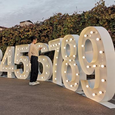 China 2022 WOWORK Fushun Party Supplies Waterproof Wholesale Giant 4ft Metal Frame Led Light Numbers For Photo Booth Props for sale