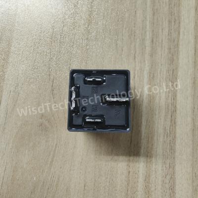 China HFV7-P/012-HST HONGFA coil 12VDC 70A 14VDC AUTOMOTIVE RELAY High reliability for automotive applications for sale