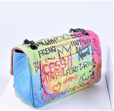 China 2021 vintage/hot sale fashion shopping/travelling shoulder bags for women pu graffiti bag purse chain bags handbags for women for sale