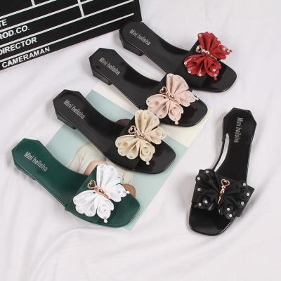 China Diamond Shaped Mouth Toe Big Open Toe Square Heel High Bow Fashion Trend Large Soft Rhinestone Flower Size Women's Slippers for sale