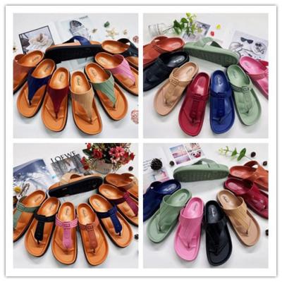 China Fashion Trend 2022 Summer Beach Flip Flop Slippers Outdoor Slippers for Women and Ladies PVC Wholesale Shoes for sale