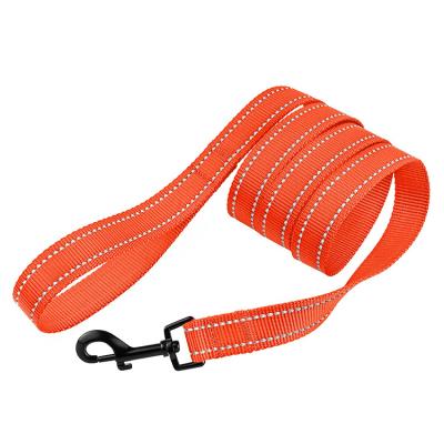 China Customized Hot Selling Safety Reflective Dog Reflective Nylon Leash Easy To Grip Neoprene Padded Handle Dog Leashes For Walking Training for sale