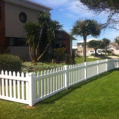 China Easily Assembled European Style Gardeb Decoration Vinyl Fence For Sale for sale