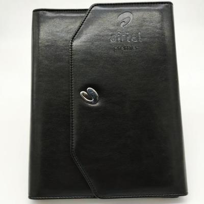 中国 business men use gift set Leather Diary Notebook Thermal Binding  diary with A5 notebook and pen 販売のため