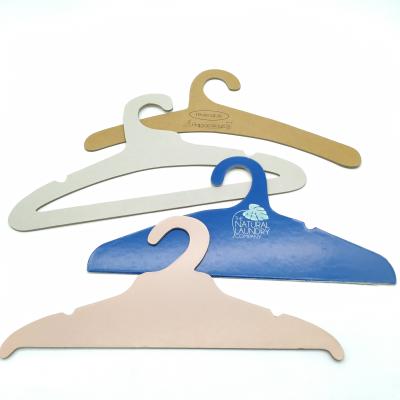 China Recycled Biodegradable Eco-friendly Paper Hangers coat paper hanger à venda