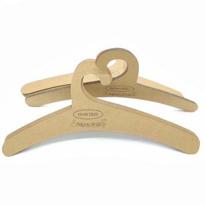 中国 new design recyclable cardboard hanger paper hanger 販売のため