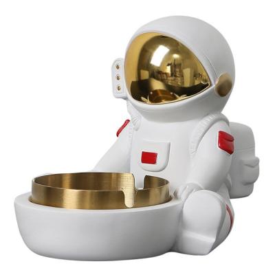 China Art Decor Astronaut Ashtray Resin Craft Home Decoration Gift Great For Birthday for sale