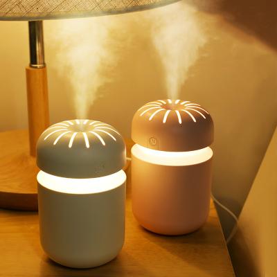 China Wireless Rechargeable Humidifier Mini Portable Battery Car Home Appliances Vaporizer Humidifiers for sale