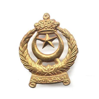 China Custom cheap customer design manufacturing security metal army zinc alloy badge for sale