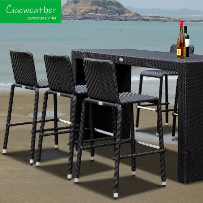 China NO Folded Leisure Garden Bar Table and Modern Design All Weather Durable Outdoor Bar Set with Rattan Bar Stool for sale