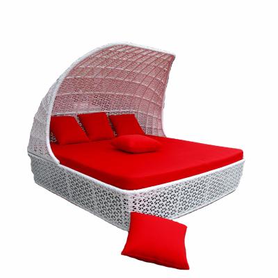 Chine Couchette de soleil en rotin chaise en coton chaise de plage cadre OEM style gris Meubles modernes pour la cour à vendre