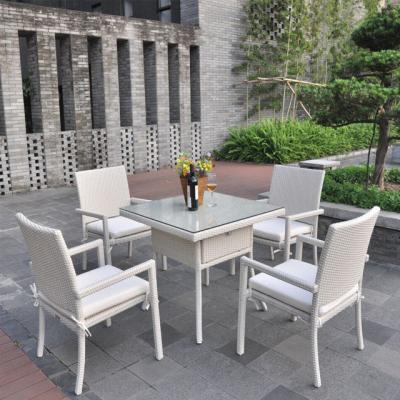 China Y Mail Packing Rattan Weeftafels Set voor Budget-vriendelijke Outdoor Eetkamer Te koop