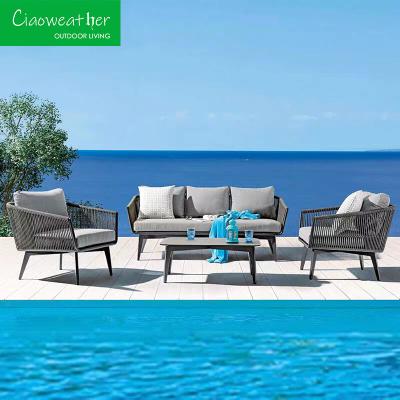 China Direct Luxury Outdoor Rattan Patio Mobiliário Conversa Jardim Sofá de Rattan Conjunto de cor personalizada à venda