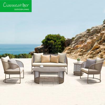 China Buitenmeubilair Aluminium Metalen Tuin Waterdicht Sofa Set met Kussen BuitenSchuim Waterdicht Stof Te koop