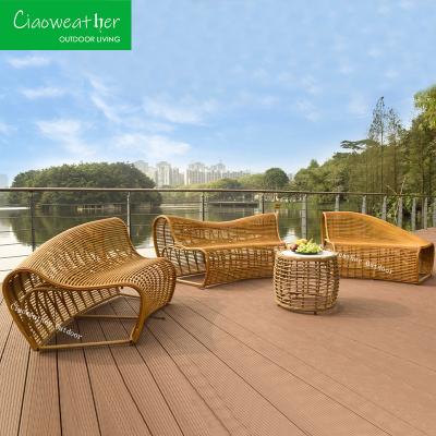 China Buitenmeubelen met kussen Waterdicht Aluminium Tuinsofa Set met kussenstoelen en waterdicht stof Te koop