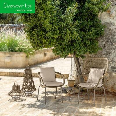 China Moderne stijl Outdoor meubels Hotel patio eetkamer set met aluminium touw stoelen en armleuning Te koop