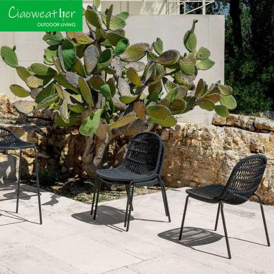 China Outdoor Balkon Patio Eetkamer Meubelen Modern Design Aluminium Tuin Bistro Metalen Stoelen Met Teak Armsteun Te koop