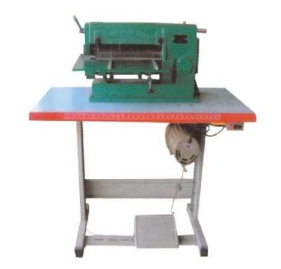 China Factory 355mm 762mm Width Small Area Electric Slitting Machine For Natural Leather for sale