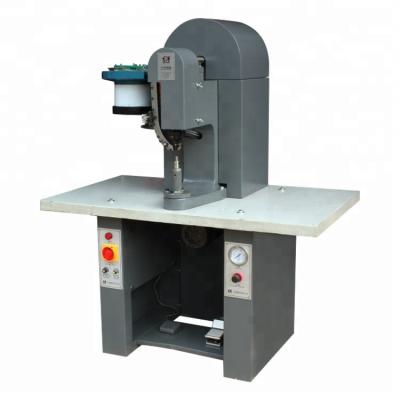 China Factory Automatic Feeding D Ring And Hook Button Fastening Machine For Increasing Shoes for sale