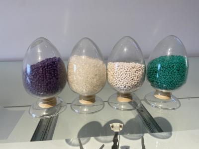 Chine Granules composés flexibles de PVC de sécurité pour le cristal de fil de câble à vendre