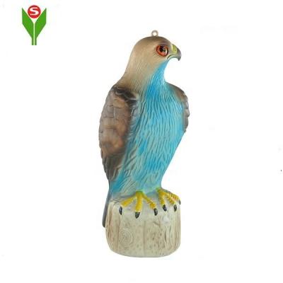 China Traditional Plastic Surface Field Water Proof Hawk Decoy For Hunting for sale