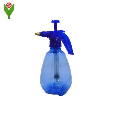 China 2L Plastic Plastic PET Sprayer Watering Can For Household Garden for sale