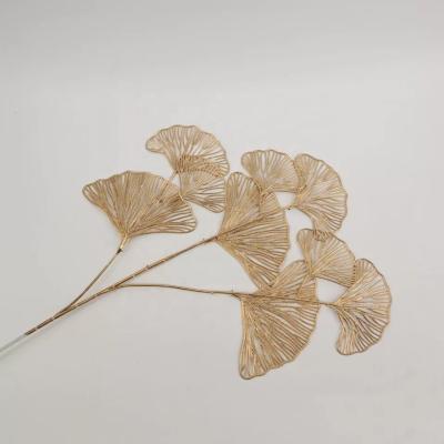 China Simulation plastic golden flowers 3 plastic ginkgo biloba 5 concentric ginkgo biloba flowers for sale