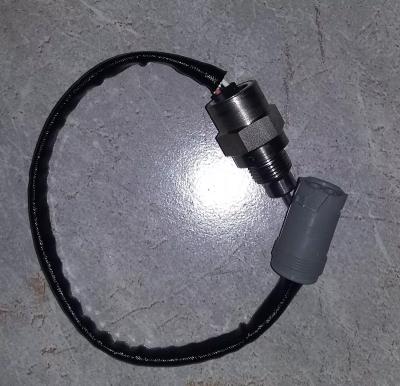 China Interruptor diesel 130-8299 del sensor de presión del aceite de las piezas del generador en de alta calidad en venta