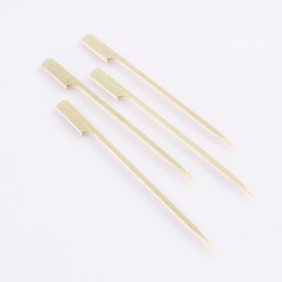 China Custom Logo 9-25cm Easily Cleaned Green Bamboo Thin Dividing Stick For BBQ Skewers Bamboo Sticks for sale