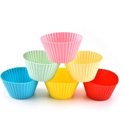 China Amazon Hot Reusable High Quality Reusable Round Easy Formed Clean Easy Roll Cupcake Silicone Muffin Cake Mold for sale