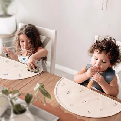 China Stocked Hot Selling Foldable Waterproof Silicone Place Mats Set Baby Feeding Silicone Rubber Place Mats for sale