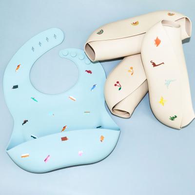 China 100% Custom Printed Food Guard Silicone Baby Bib Bpa Free Food Grade Printing Silicone Baby Bib Set for sale