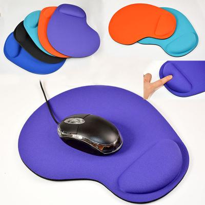 China With Wrist Rest New Small Feet Form Support Mouse Pad Wrist Rest Computer Gaming Mouse Pad for sale