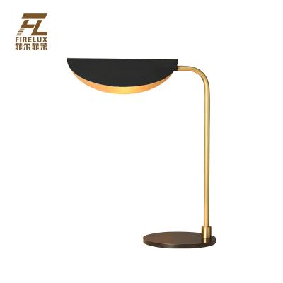 China Top quality retro industrial advanced sense style personality popular durable adorned black and gold finished copper brass table lamp for sale