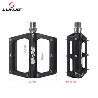 China Wholesale Ultralight Ultra-thin Ultra-thin Bike Pedal Aluminum Alloy Bearings Professional Cycling Pedals for sale