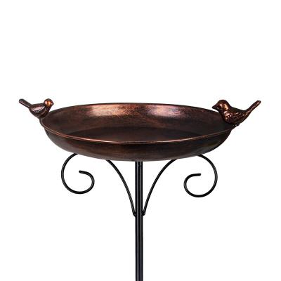 China Outdoor Vintage Garden Bird Bath Metal Bird Baths Cast Iron Vessel With Metal Stake Tall Bird Bath For Yard Garden Decor for sale