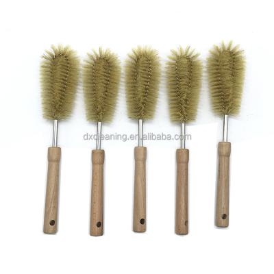 China China Supplier Sustainable Kitchen Clean Tool Hard Hanging Stiffen Stainless Steel Wood Handle Scrub Brush for sale