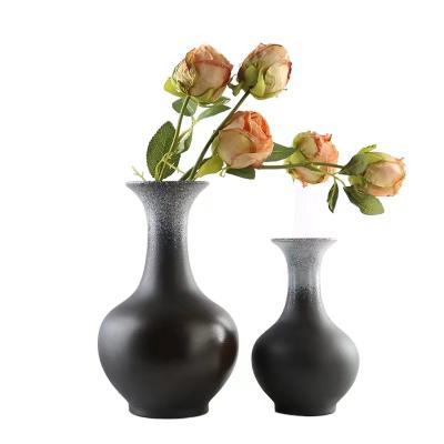 China Newest Minimalist Polishing Black Ceramic Vase Set at LIVEFUN 2023 Modern Decoration 2 Mother's Day Wedding Celebration Gift Decoration for sale