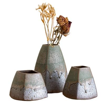 China High Temperature Firing Wabi-Sabi Oriental Small Ceramic Vase With Bronze Glaze For Plant Janpandi Hydroponic Antique Rustic Vase For Flowers Ikebana for sale