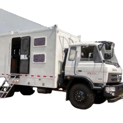 China Military Multifunctional Travel Trailer Dongfeng 4X4 Field Camper Truck For 8 Persons for sale