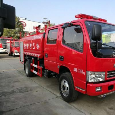 China Building Material Stores New Dongfeng 1500L Water Sprinkler Fire Fighting Tanker Truck for sale