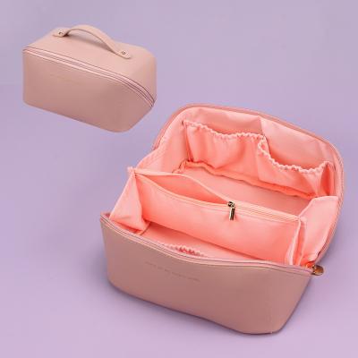 China Fashion Customized PU Material Portable Zipper Cosmetic Travel Makeup Bag Cosmetic Bag for sale