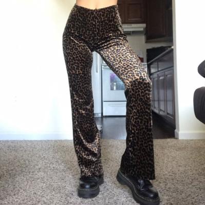 China 2022 personality street style girl pants pants women QUICK DRY leopard print warm velvet micro thin women pants pants for sale