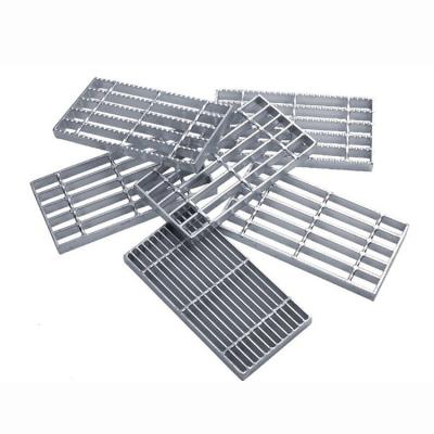 China Industrial Galvanized Stainless Concrete Rebar Sewer Shelf Grating Serrated Steel Grating Steel Grating for sale