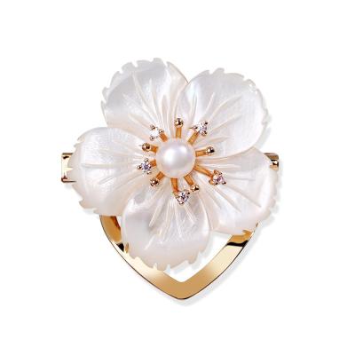 China New Arrival Gold Luxury Copper Plating Real Luxury Gold Natural Freshwater Pearl Shell Jade Flower Brooch Pin for sale