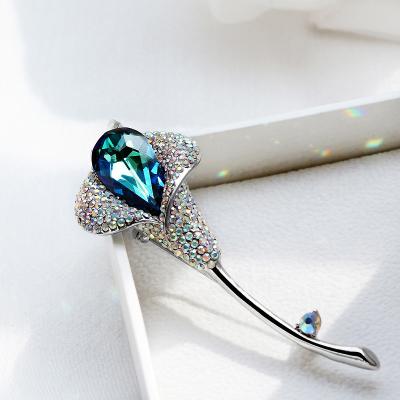 China New personality luxury electroplating white k luxury alloy imported high-end crystal pins rhinestone brooches for women for sale